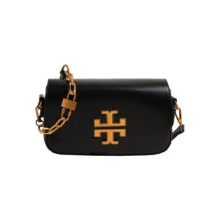 حقيبة يد نسائية صغيرة