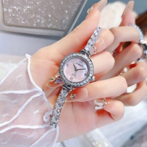 السيدات الفاخرة الطلب الصغير الأزياء الزركون الماس ووتش سوار المرأة حركة الكوارتز ساعة اليد على مدار الساعة هدية